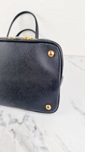 Load image into Gallery viewer, Prada Saffiano Cuir Handbag in Black Leather with Gold Studs - Handbag Prada BN2753