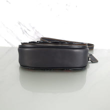 Load image into Gallery viewer, Coach 1941 Saddle 23 Tea Rose Applique red white blue 38195