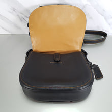 Load image into Gallery viewer, Coach 1941 Saddle 23 Tea Rose Applique red white blue 38195