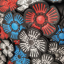 Load image into Gallery viewer, Coach 1941 Saddle 23 Tea Rose Applique red white blue 38195