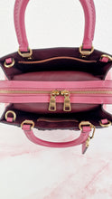 Load image into Gallery viewer, Coach 1941 Rogue 25 Tea Rose Appliqué Colorblock in Bubblegum Pink Leather Handbag - Coach C8510
