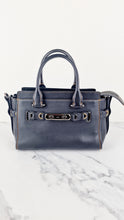 Load image into Gallery viewer, Coach Swagger 27 in Black Glovetanned Leather with Link Detail Handbag SAMPLE BAG
