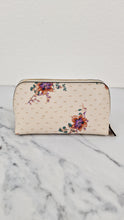 Load image into Gallery viewer, Coach Magnolia Make Up Pouch Chalk Floral - Coach F32067Coach Cosmetic Case 17 with Mini Magnolia Bouquet Print Make Up Pouch Chalk Floral - Coach F32067
