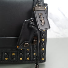 Load image into Gallery viewer, Coach Swagger Shoulder Bag Quilted LEather Rivets 25483
