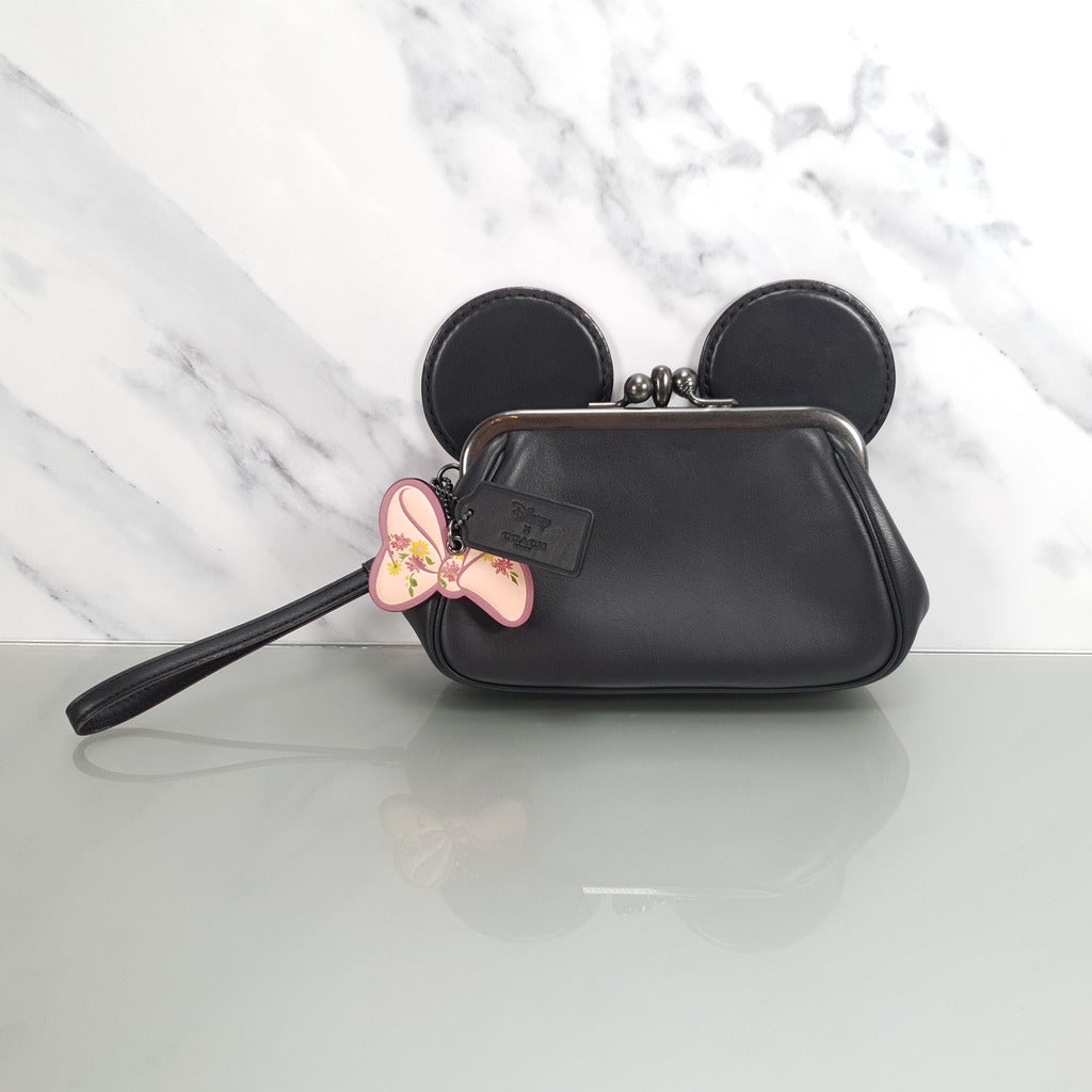 Disney Coach X Minnie Mouse Wristlet offers F30212 Kisslock Clutch