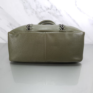35950 Coach Whiplash Army Green Handbag Pebble leather Chain detail