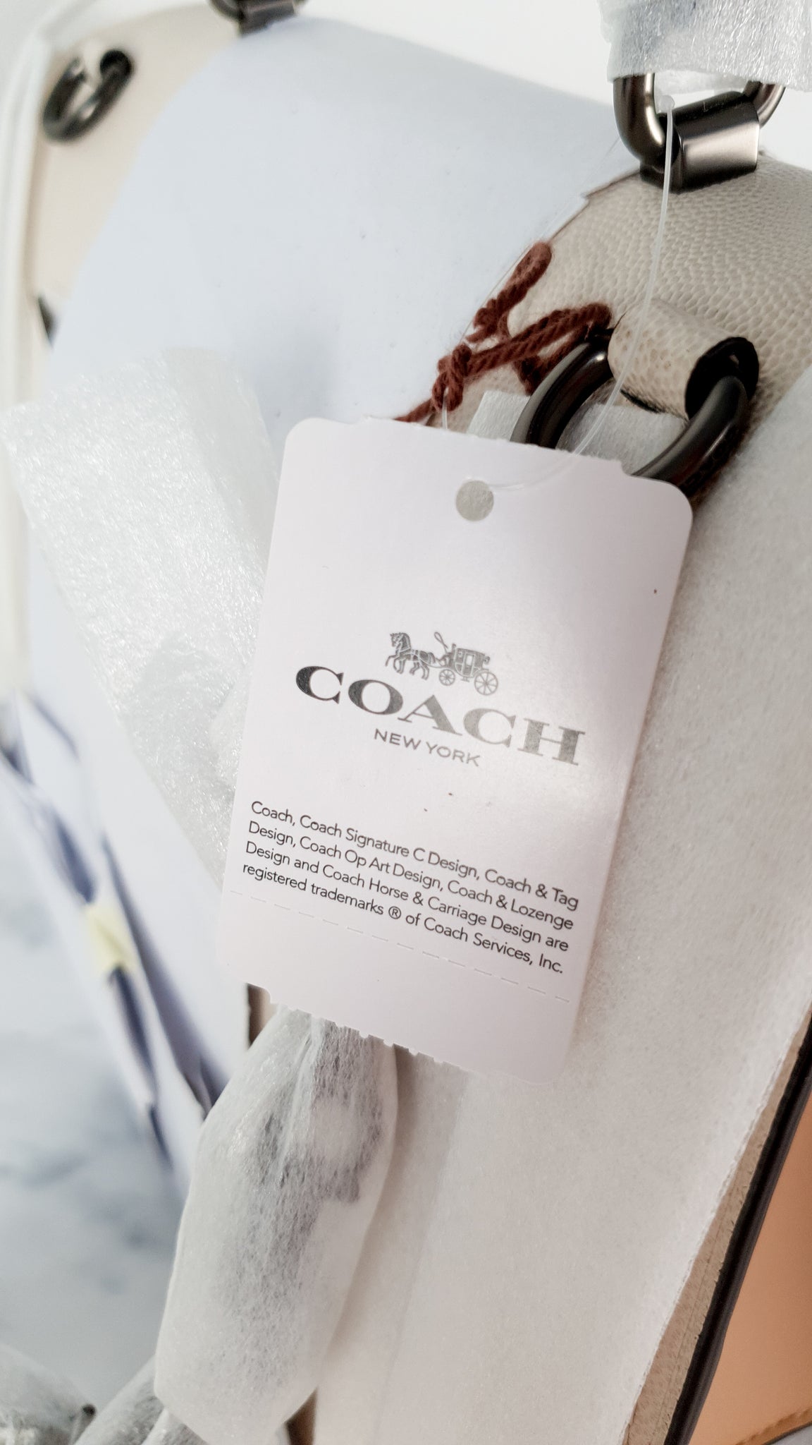 Coach Swing Zip, Chalk: Handbags