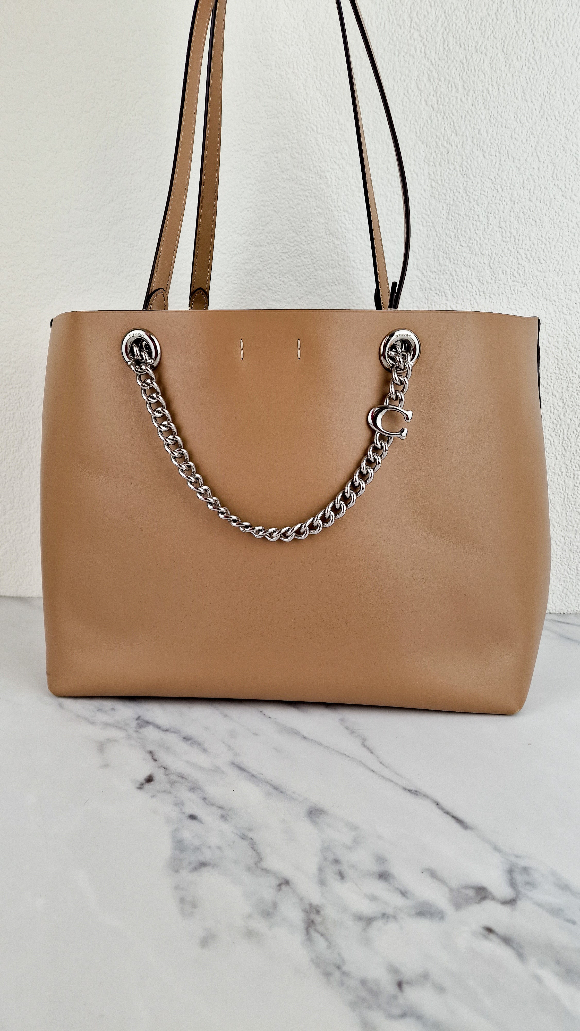 Coach Signature Chain Central Tote Bag in Beechwood Smooth Leather Coach 78218