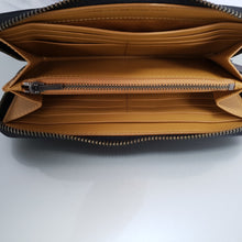 Load image into Gallery viewer, Coach 1941 Black Prairie Rivets Wallet Clutch Purse 11943 Zip accordian
