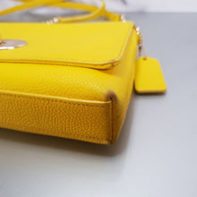Load image into Gallery viewer,  53083 Coach Crosstown crossbody bag chain banana yellow turnlock
