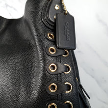 Load image into Gallery viewer, Coach Edie 31 Link Detail Shoulder Bag Black Leather
