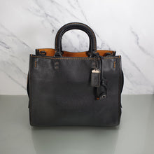 Load image into Gallery viewer, Coach 38124 Rogue 31 black pebble leather honey suede
