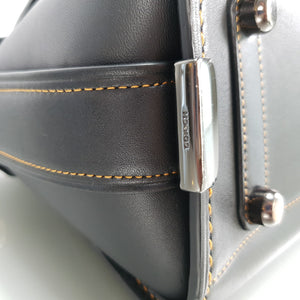 Rare Coach Swagger 27 in Black Glovetanned Leather with Link Detail - SAMPLE BAG
