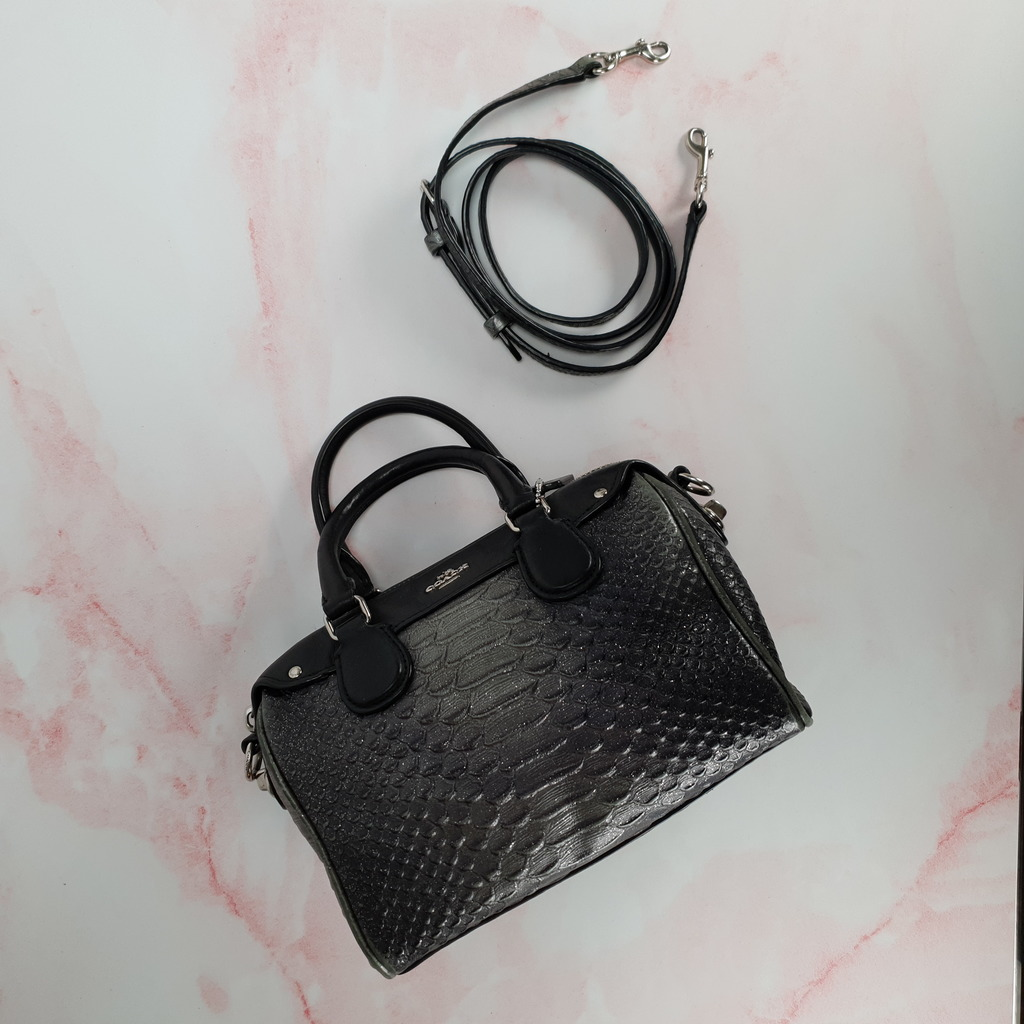 Coach mini bennett embossed black on sale